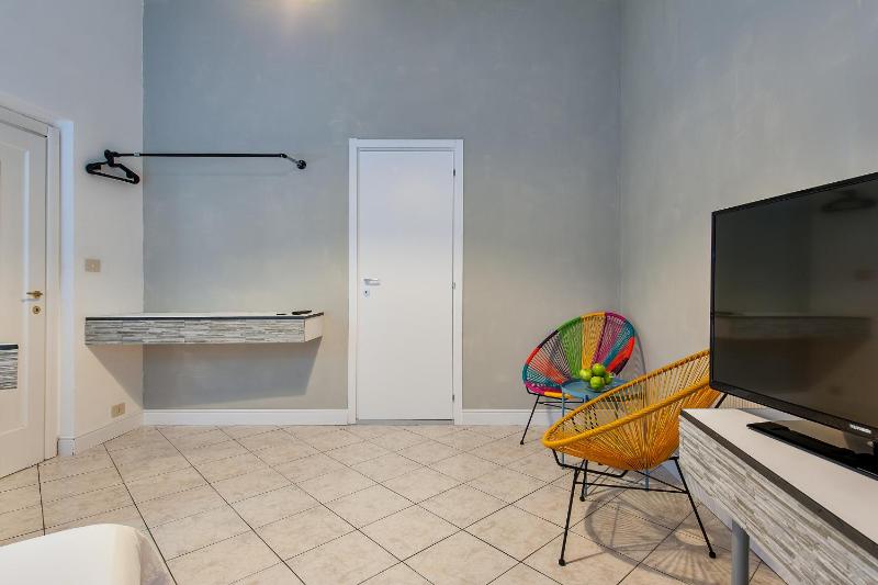 Deluxe Double Room image 4