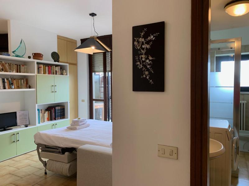 Studio Apartment image 3