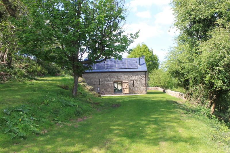 One-Bedroom House image 2
