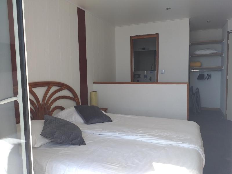 Comfort Double Room with Terrace and Sea View image 4