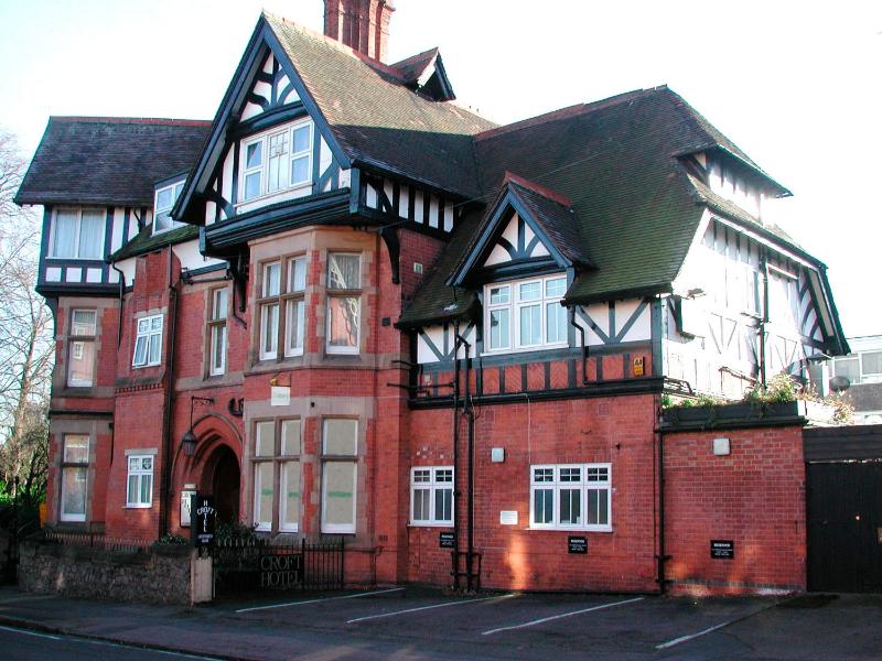 Croft Hotel - image 1