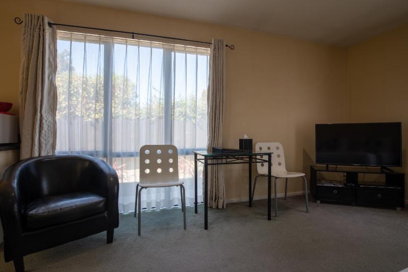 Abbella Lodge Motel - image 45