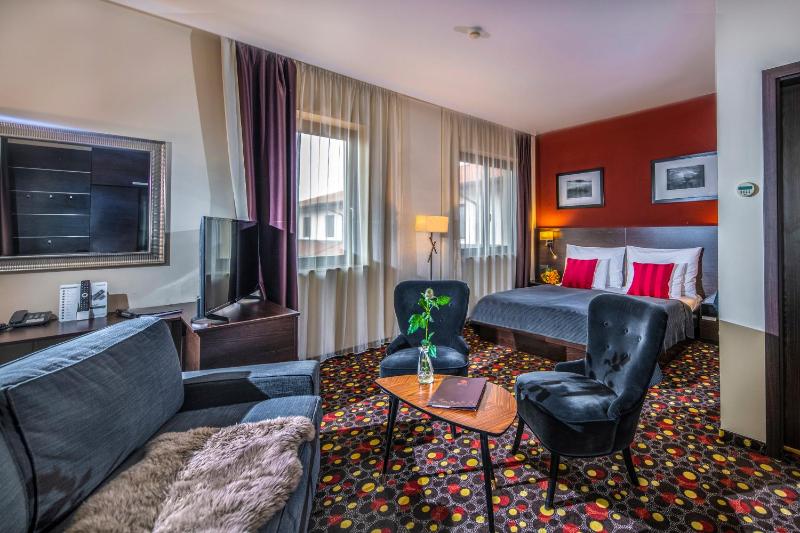 Superior Suite image 2