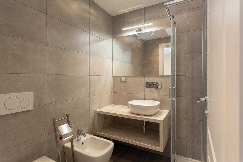 Double Room image 4