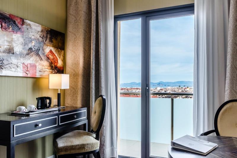 Junior Suite image 2