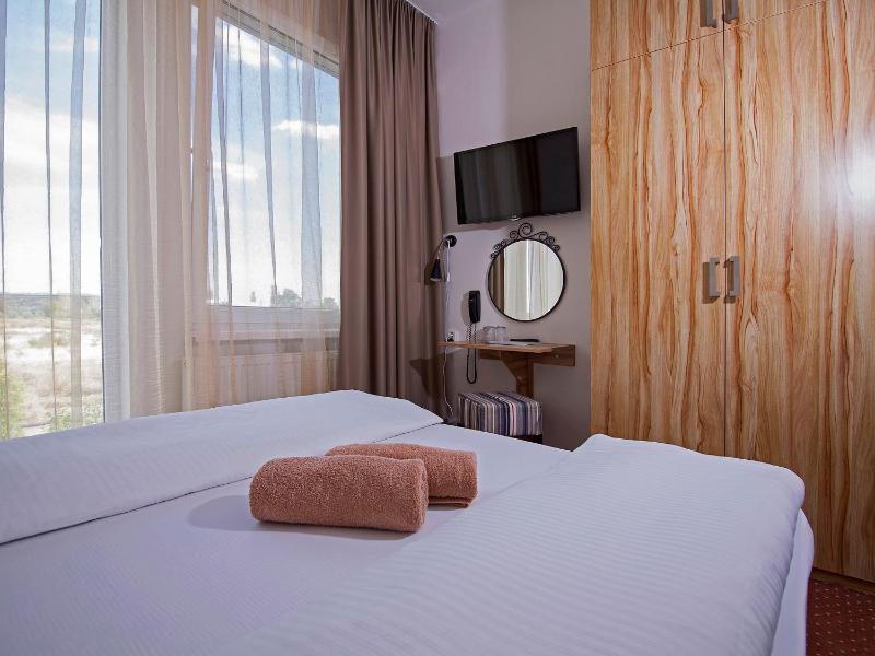 Aviator Garni Hotel Bratislava - image 11