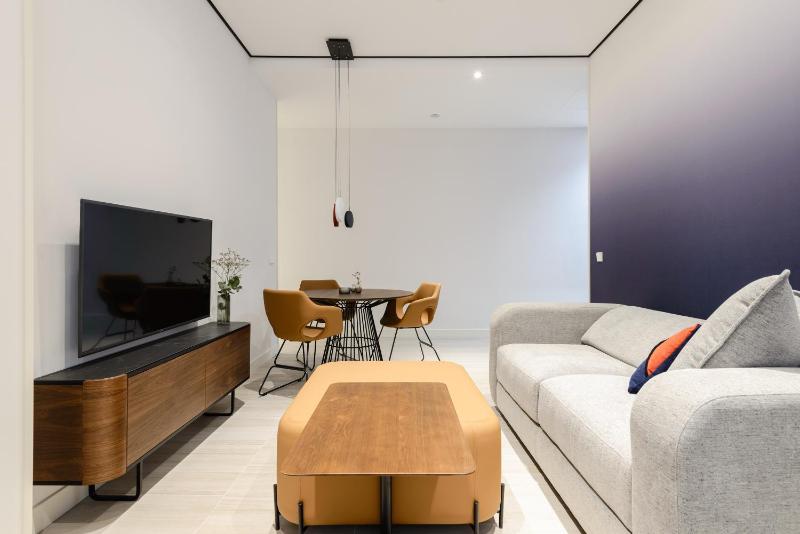 One-Bedroom Apartment image 2