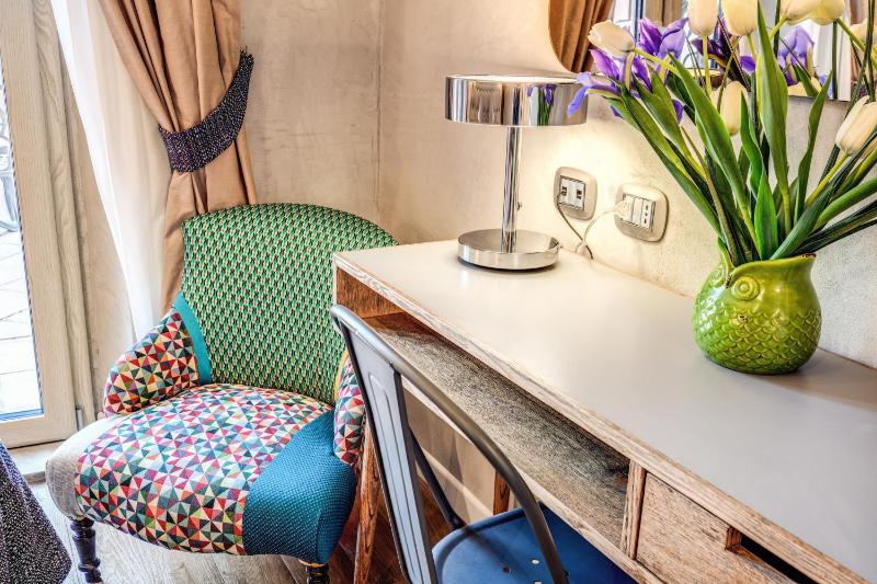 Double or Twin Room with City View image 3