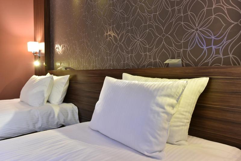Standard Double Room image 1