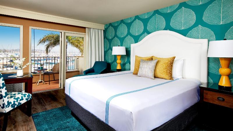King Room with Marina View image 2