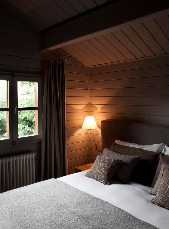 Chalet (3 Adults) image 3