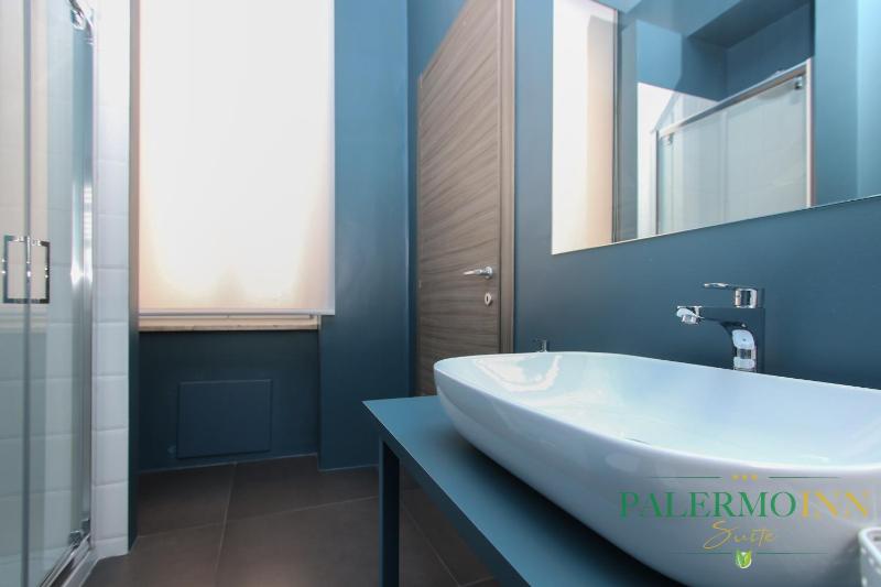 Palermo Inn Suite - image 9