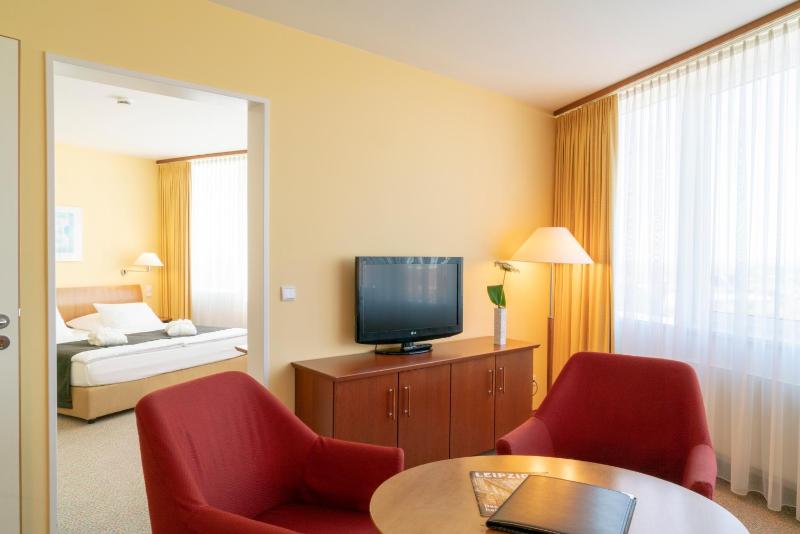 Suite image 3