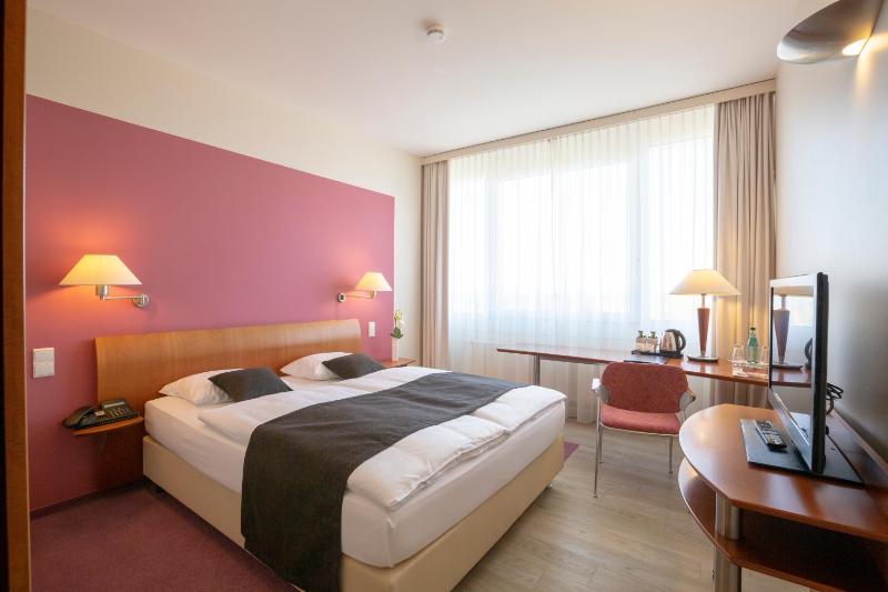 Superior Double Room image 3