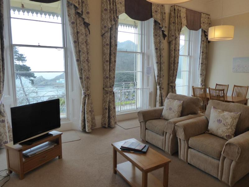 Apartment with Sea View image 4