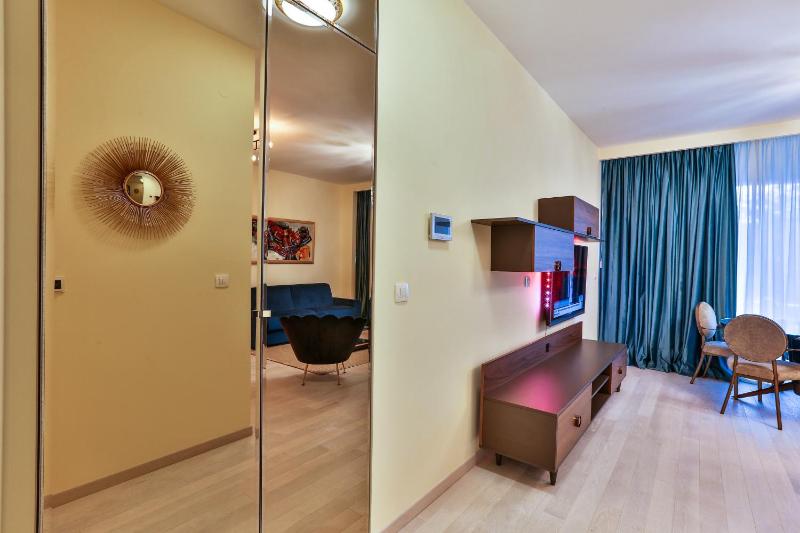 Royal Montesun Apartments - image 16
