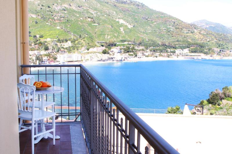 Taonasi Mazzarò Apartments - image 15