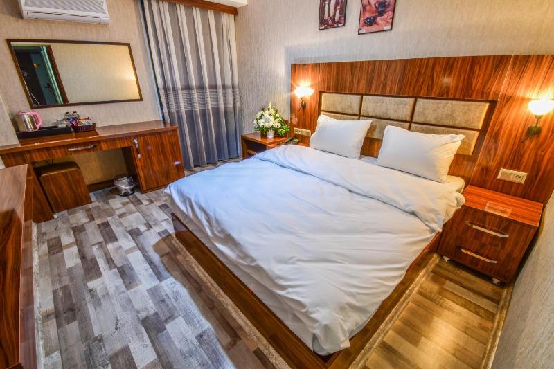 Double Room image 1