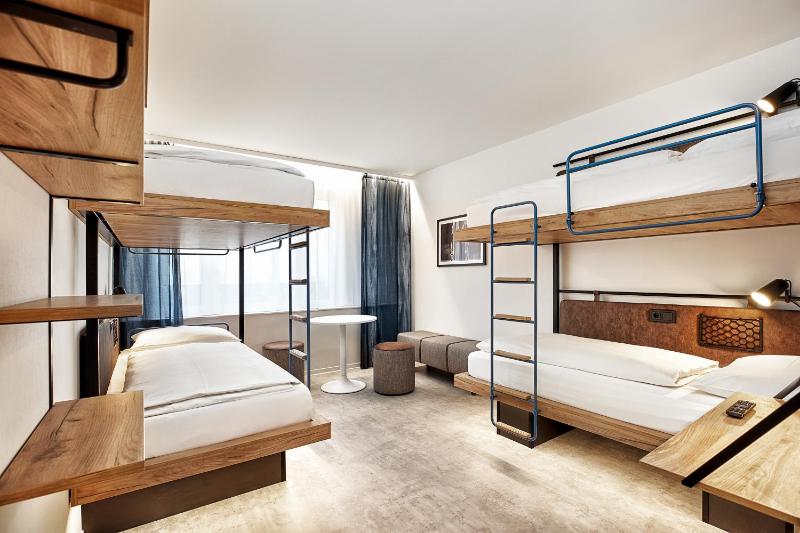 Comfort Quadruple Room image 4