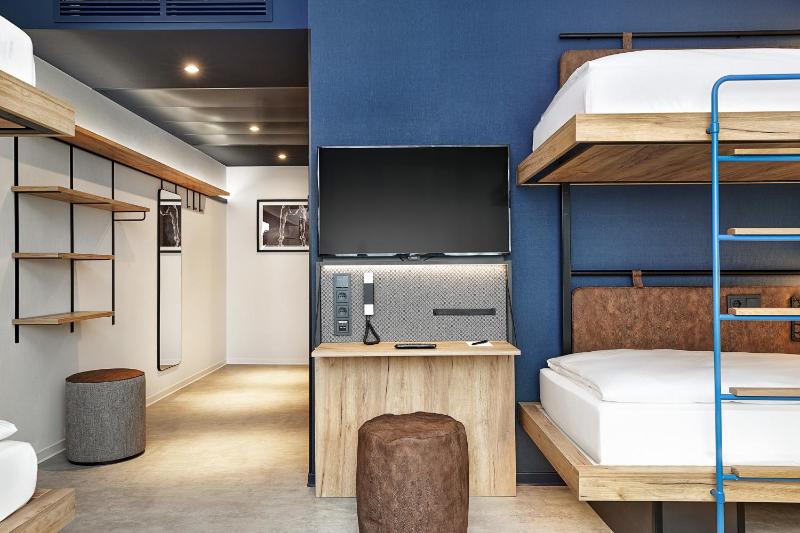Comfort Triple Room image 2