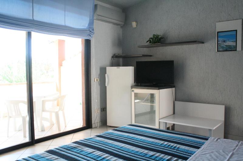 Two Connecting Double Rooms (4 Adults) image 3