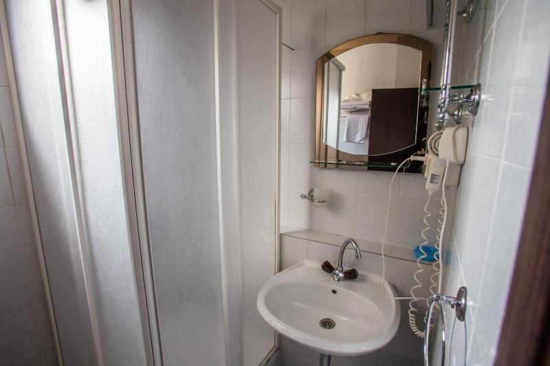 Double Room with Sea View (2 Adults+1 child) image 3