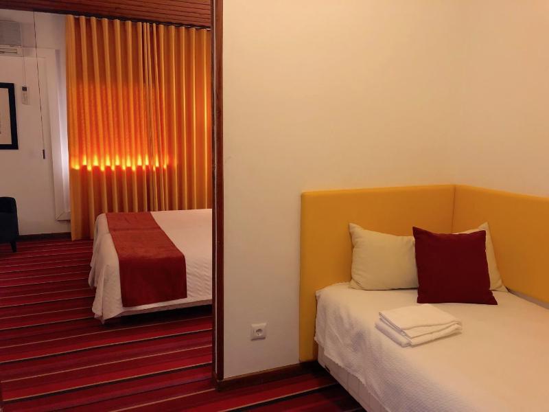 Twin Room with Extra Bed (2 Adults + 1 Child up to 12 years) image 3