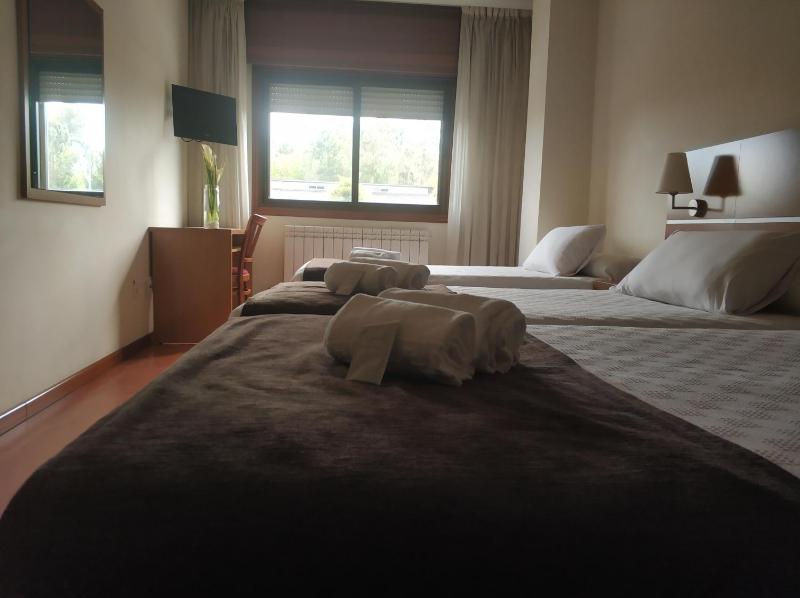 Comfort Triple Room image 4