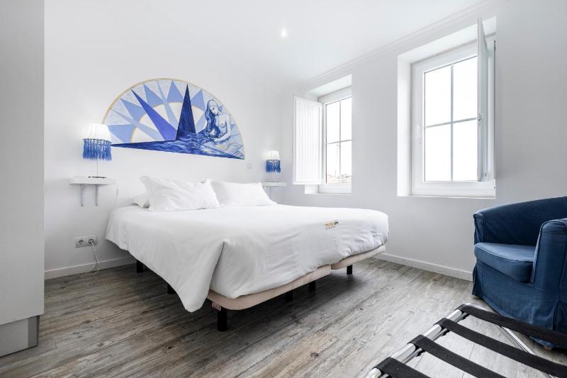 One-Bedroom Apartment with River View image 4