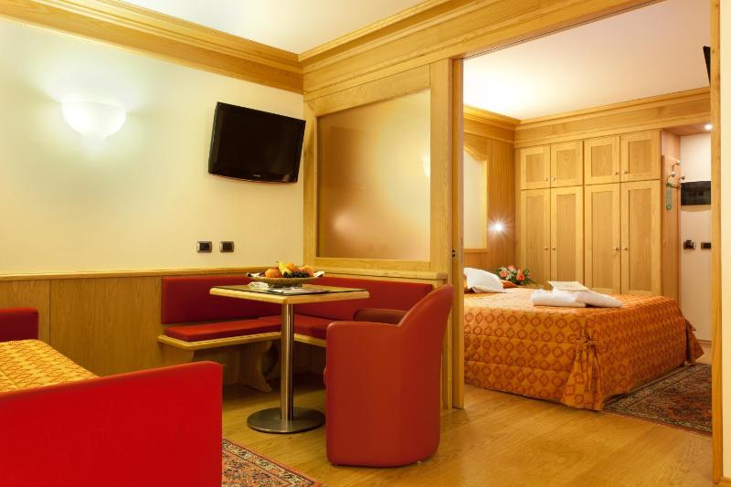 Hotel Baita Montana - image 19