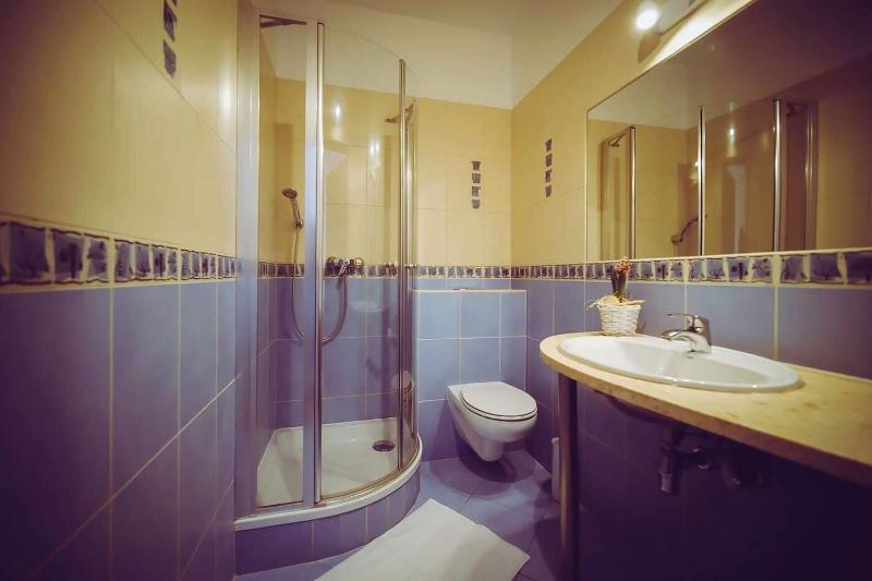 Double or Twin Room image 3