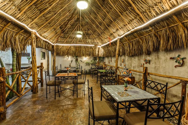 Casa Del Maya Bed & Breakfast - image 2