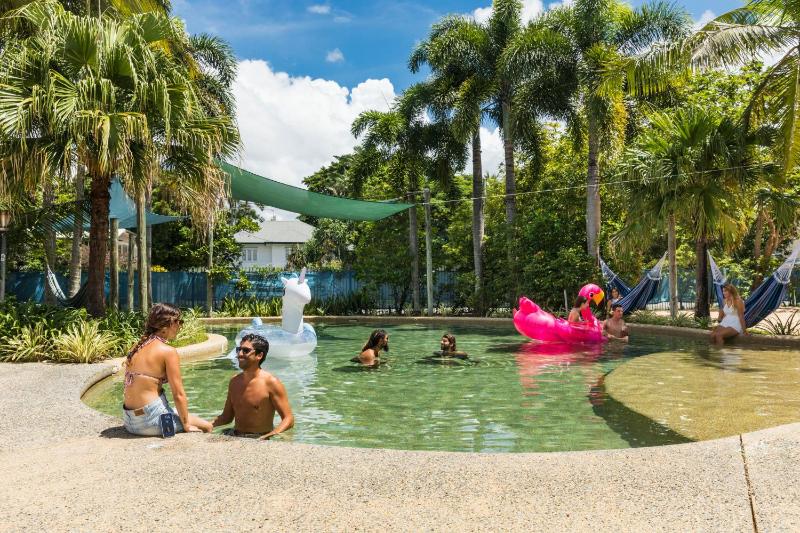 Summer House Cairns - image 15
