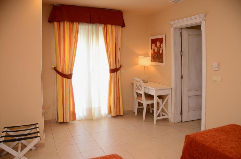 Two-Bedroom Apartment with Terrace (4 Adults) image 2