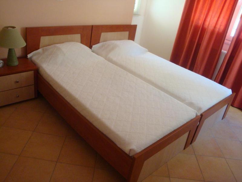 One-Bedroom Apartment with Sea View image 3