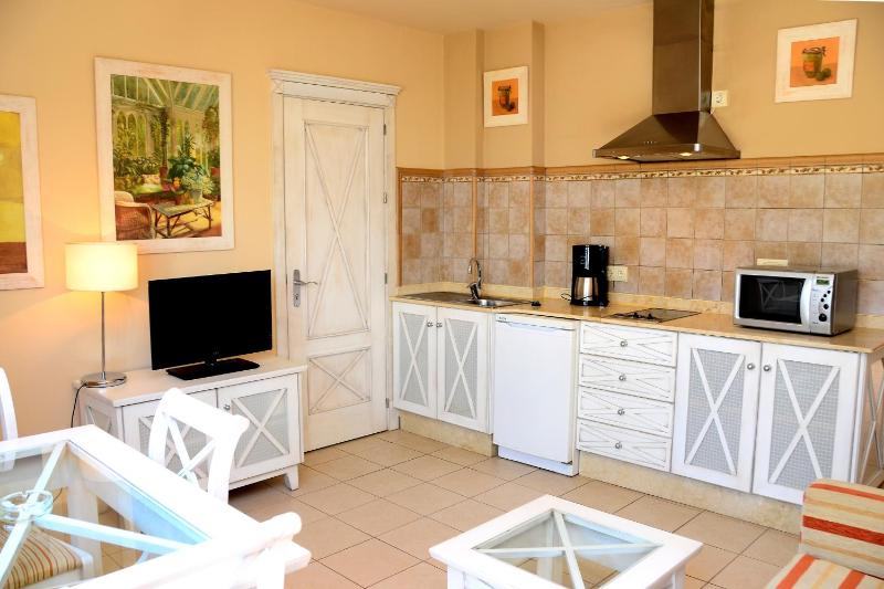 One-Bedroom Apartment (2 Adults) image 3
