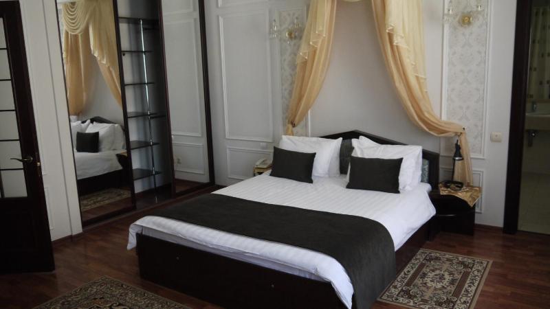 Comfort Suite image 1