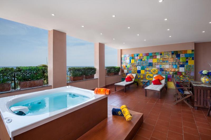 King Suite image 1