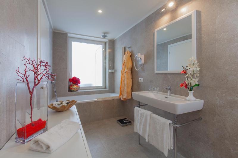 King Suite image 4