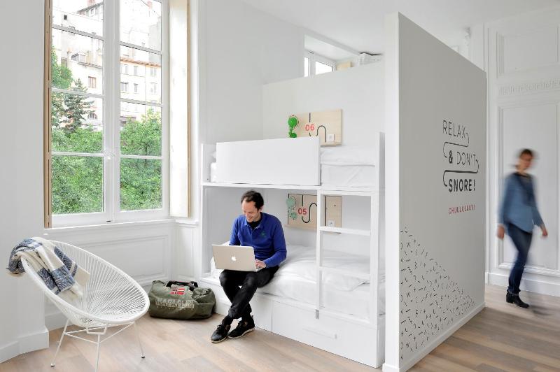 Bunk Bed in 4-Bed Mixed Dormitory Room image 1