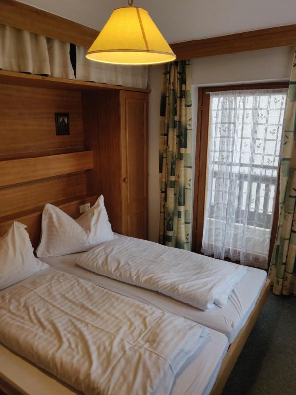 Double or Twin Room with Balcony image 3