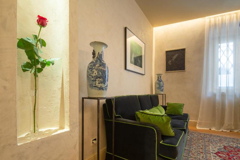 One-Bedroom Apartment image 3