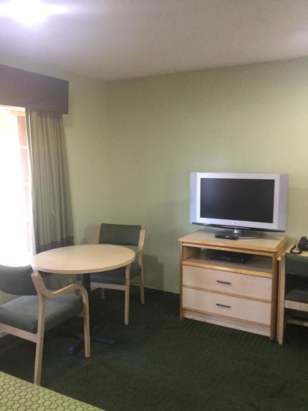 Queen Room with Two Queen Beds image 1