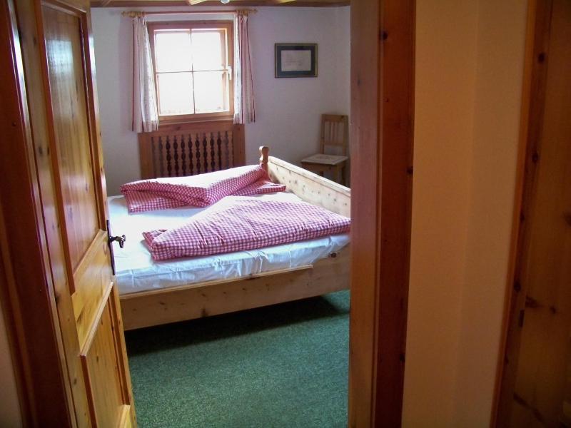 One-Bedroom Apartment image 2