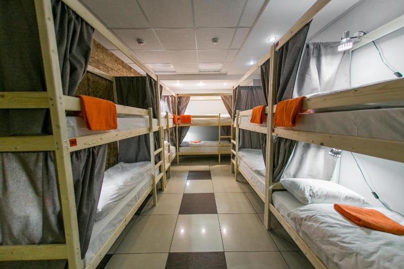 Bed in 10-Bed Mixed Dormitory Room image 2