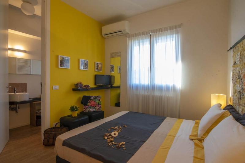 Double Room image 1