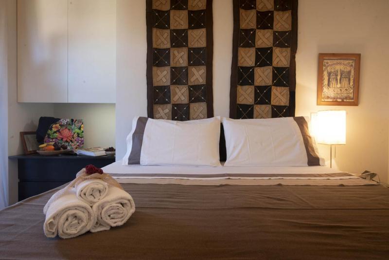 Double Room with Balcony image 4