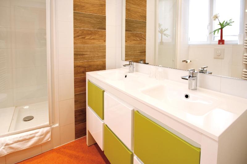 Small Double Room image 1