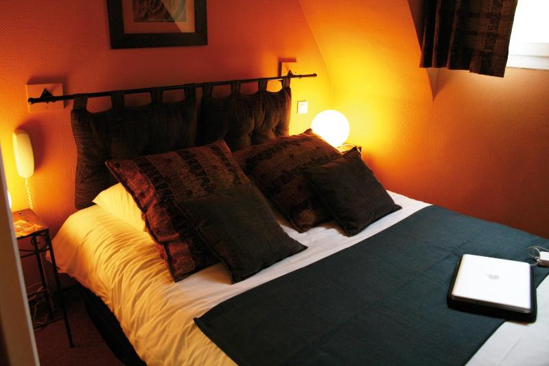 Small Single Room image 4