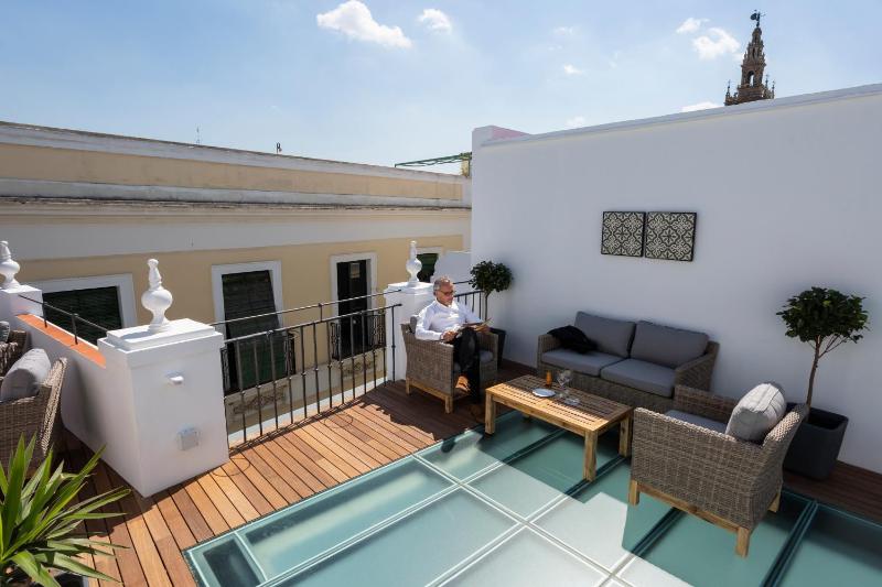 Basic Hotel Sevilla Catedral - image 10